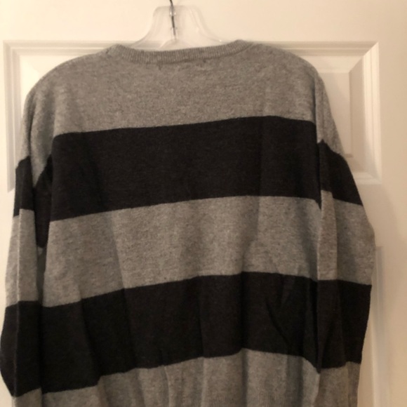Grey and black stripped sweater from forever 21 - Picture 3 of 3